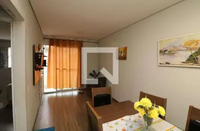 Casa com 2 quartos para alugar na Rua Alves de Almeida, Vila Formosa, São Paulo