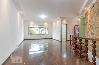 Casa com 4 quartos para alugar na Rua Poetisa Colombina, Butantã, São Paulo