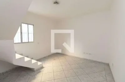 Casa com 2 quartos para alugar na Rua Alonso Peres, Vila Sabrina, São Paulo