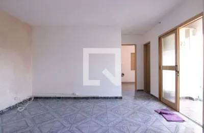 Casa com 2 quartos para alugar na Rua Pitágoras, Artur Alvim, São Paulo