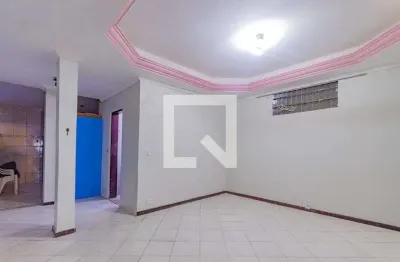 Casa com 3 quartos para alugar na Rua Da Almendoeira Do Jardim Imperial, Boca do Rio, Salvador