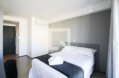 Apartamento com 1 quarto para alugar na Avenida dos Imarés, Moema, São Paulo