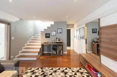 Casa com 3 quartos para alugar na Rua Deputado Martinho Rodrigues, Santo Amaro, São Paulo