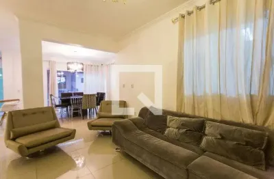 Casa para aluguel - jardim europa, 4 quartos,  200 m² - uberlândia