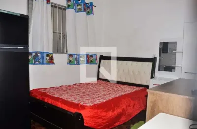 Casa com 1 quarto para alugar na Rua Artest Peres, Vila Zat, São Paulo