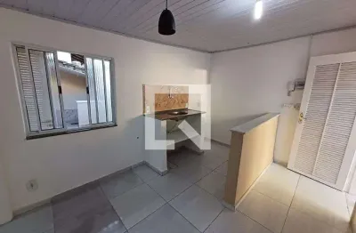 Casa com 1 quarto para alugar na Rua Antonio Nascimento Cottas, Itaipu, Niterói