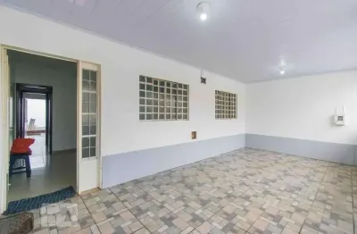 Casa com 2 quartos para alugar na Qs 11, Taguatinga Centro (Taguatinga), Brasília