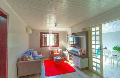 Casa com 3 quartos para alugar na Avenida Esperança, Igara, Canoas