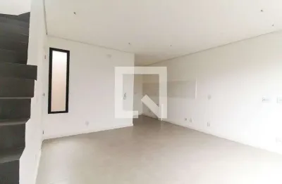 Casa com 2 quartos para alugar na Rua Ernesto Evans, Vila Rosária, São Paulo