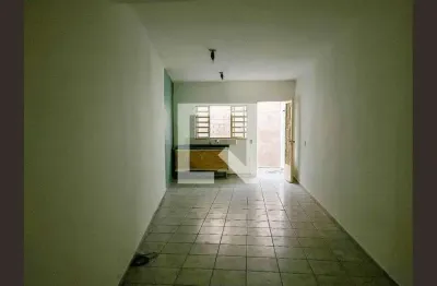 Casa com 2 quartos para alugar na Rua Gumercindo de Paula, Vila Miriam, São Paulo