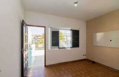 Casa com 2 quartos para alugar na Rua do Bispo, Sapopemba, São Paulo