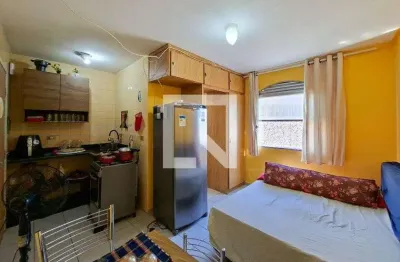 Kitnet / stúdio para alugar na rua kikusaburo tanaka, cidade ocian, praia grande por r$ 1.110