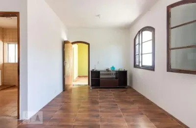 Casa com 3 quartos para alugar na Rua João Lúcio Viana, Butantã, São Paulo