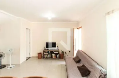 Casa com 3 quartos para alugar na Rua Manuel de Andrade, Vila Mazzei, São Paulo