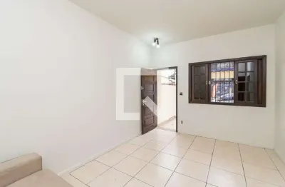 Casa com 2 quartos para alugar na Rua Guatemala, Penha, Rio de Janeiro