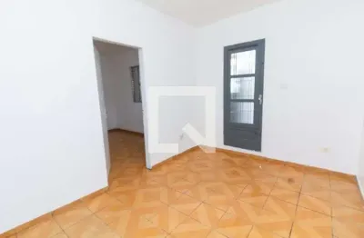 Casa com 1 quarto para alugar na Rua Ilha de Castilhos, Ponte Rasa, São Paulo