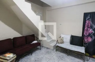 Casa com 3 quartos para alugar na Rua Ângelo Bunioto, Sapopemba, São Paulo