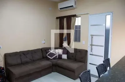 Casa com 2 quartos para alugar na Rua Helena Maria Ferreira Munhoz, Helena Maria, Osasco