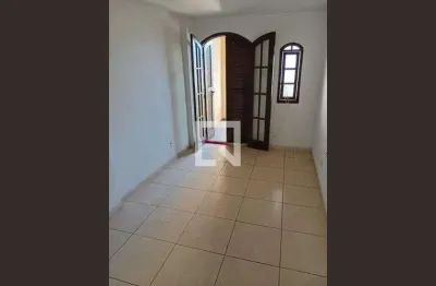 Casa com 2 quartos para alugar na Rua Jordão, Taquara, Rio de Janeiro