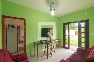 Casa para Aluguel - Guaratiba, 2 Quartos,  360 m² - Rio de Janeiro