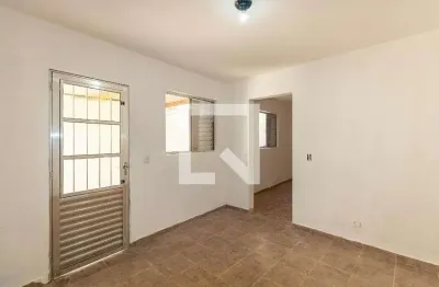 Casa com 2 quartos para alugar na Rua Maria Eugênia Vasconcelos Lima, Sapopemba, São Paulo