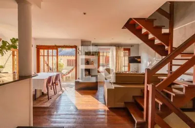Casa / sobrado em condomínio para aluguel - santa tereza , 3 quartos,  195 m² - porto alegre