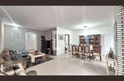 Casa com 4 quartos para alugar na Rua Visconde de Indaiatuba, Alto da Lapa, São Paulo