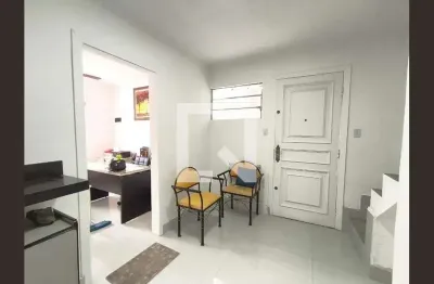 Casa com 2 quartos para alugar na Rua Vieira de Almeida, Ipiranga, São Paulo
