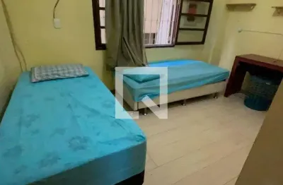 Casa para aluguel - centro, 1 quarto,  300 m² - duque de caxias