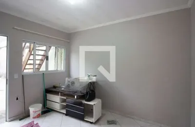 Casa com 3 quartos para alugar na Avenida Manoel dos Santos Braga, Vila Jacuí, São Paulo
