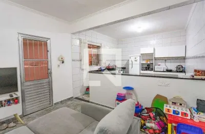 Casa com 2 quartos para alugar na Rua Washington Luiz, Centro, Diadema