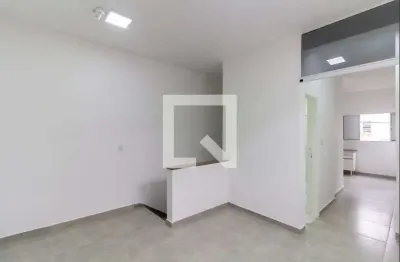 Casa com 2 quartos para alugar na Rua Jaraguá, Bom Retiro, São Paulo