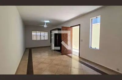 Casa com 3 quartos para alugar na Rua José Rufino da Silva, Interlagos, São Paulo
