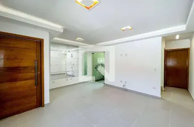 Casa com 3 quartos para alugar na Rua Amélia Almeida Lucas, Vila Roque, São Paulo