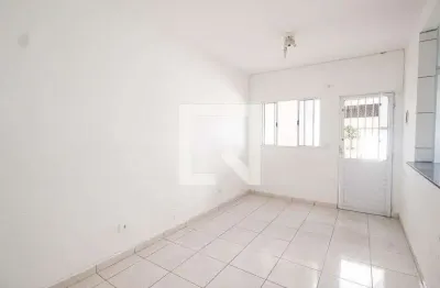 Casa com 2 quartos para alugar na Rua Gregório Lopes, Santana, São Paulo