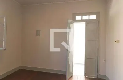 Casa com 2 quartos para alugar na Rua Moreira César, Vila Arens I, Jundiaí