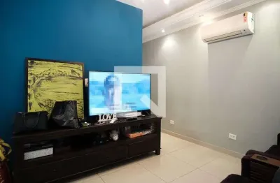 Casa com 3 quartos para alugar na Rua Francisco de Tourinho, Cangaíba, São Paulo