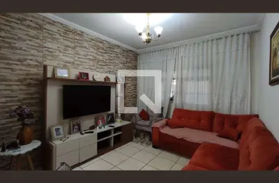 Casa com 4 quartos para alugar na Rua Belvedere, Jardim Dulce, Poá