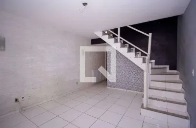 Casa para aluguel - trindade, 2 quartos,  75 m² - são gonçalo