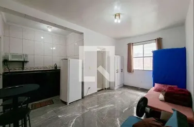 Kitnet / stúdio para alugar na rua carlos vanderlinde, cidade ocian, praia grande por r$ 995