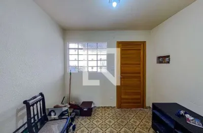 Casa com 2 quartos para alugar na Rua Clemente Bonifácio, Mooca, São Paulo