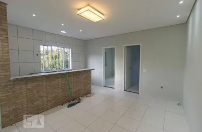 Casa com 2 quartos para alugar na Rua Antônio Armando, Piqueri, São Paulo