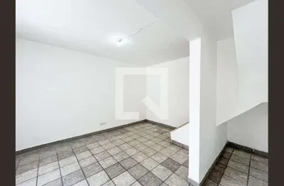 Casa com 2 quartos para alugar na Rua Comendador Sousa, Água Branca, São Paulo