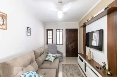 Casa com 3 quartos para alugar na Rua João Maria Carmona, Vila Dalila, São Paulo
