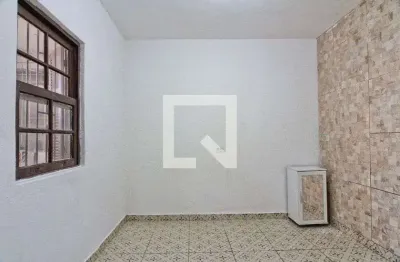 Casa com 1 quarto para alugar na Rua Sebastião de Pina, Jaraguá, São Paulo