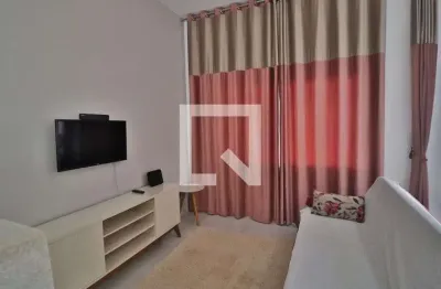 Casa com 2 quartos para alugar na Rua Adélia Miguel Abrahão, Buritis, Uberlândia