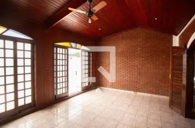 Casa com 2 quartos para alugar na Rua Professor Carlos Benjamin de Lyra, Vila Jaguara, São Paulo