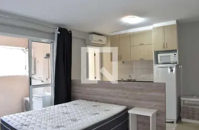 Kitnet / stúdio para aluguel - centro, 1 quarto,  32 m² - curitiba