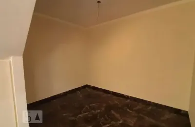 Casa com 1 quarto para alugar na Rua Curumataí, Vila Ema, São Paulo