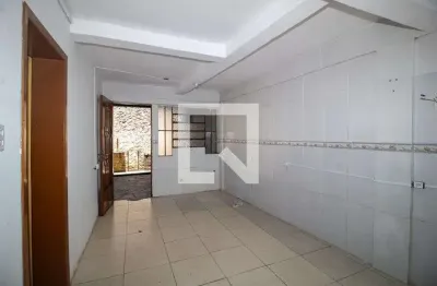 Casa com 2 quartos para alugar na Rua Reverendo Lauro Borba da Silva, Vila Nova, Porto Alegre